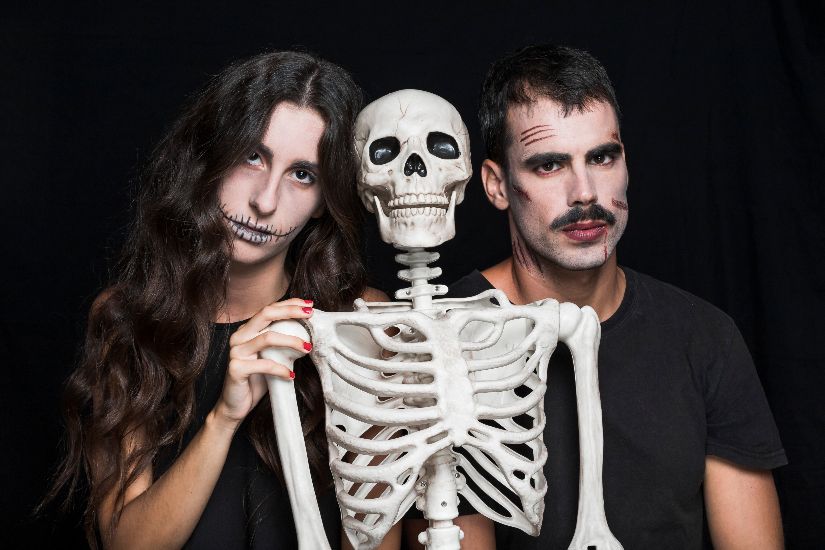 maquillaje de esqueleto fácil para Halloween