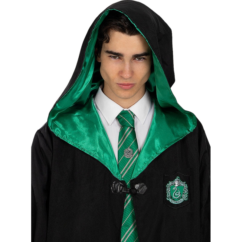 Corbata y pin Slytherin Harry Potter
 Detalle Bis
