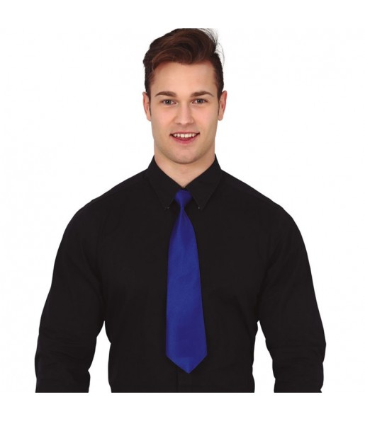 Cravate bleue pour compléter vos costumes