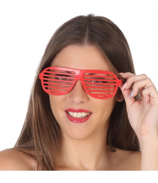 Lunettes à grilles rouges pour compléter vos costumes