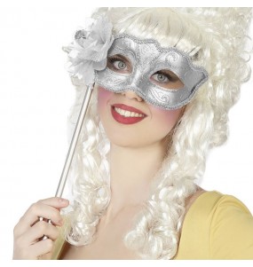Masque vénitien argenté avec support pour compléter vos costumes