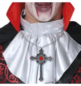 Croix de vampire avec collier en rubis pour compléter vos costumes térrifiants