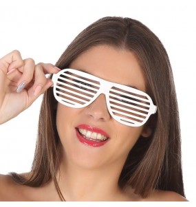 Lunettes de soleil en maille blanche pour compléter vos costumes