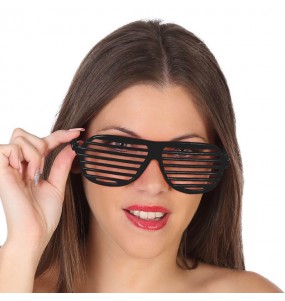 Lunettes de soleil en maille noire pour compléter vos costumes