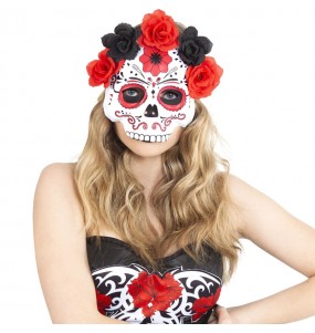 Masque Catrina avec des fleurs rouges et noires pour compléter vos costumes térrifiants