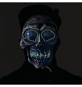 Masque de squelette avec lumière pour compléter vos costumes térrifiants