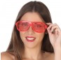 Lunettes à grilles rouges pour compléter vos costumes