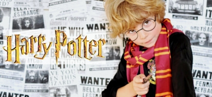 Embarquez pour une aventure magique avec nos authentiques costumes Harry Potter. Découvrez une sélection unique de tenues d'inspiration magique qui vous transporteront à Poudlard et au-delà.