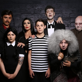 Déguisements La Famille Addams pour Halloween et fête terreur