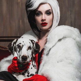 Achetez en ligne les costumes les plus originaux de Cruella de Vil et les dalmatiens