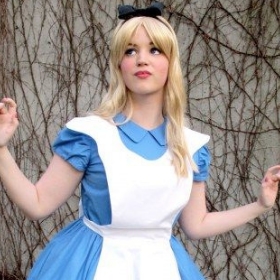 Achetez en ligne les costumes les plus originaux d’Alice au pays des merveilles